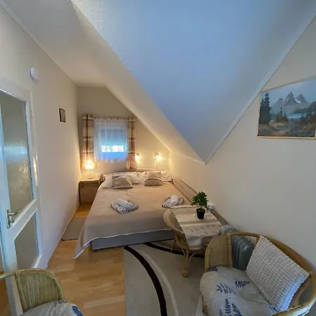 Sommer Holiday home Balatonszarszo